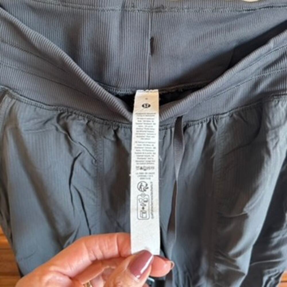 Lululemon Dance Studio Jogger Gray Size 6 NWOT - Picture 3 of 6